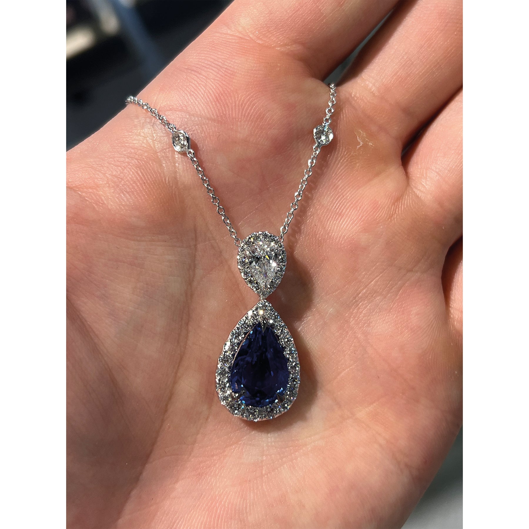18K 8.56 Ct Ceylon Blue Sapphire and Diamond Pendant