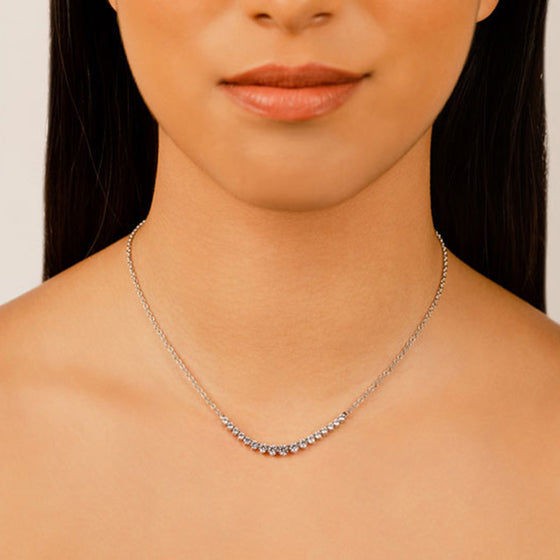 Graduated Red Carpet Diamond Necklace With Chain